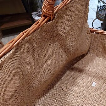 Cesto porta legna in salice con manico