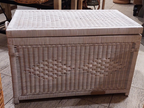 Baule rettangolare in midollino bianco Baule rettangolare in midollino bianco