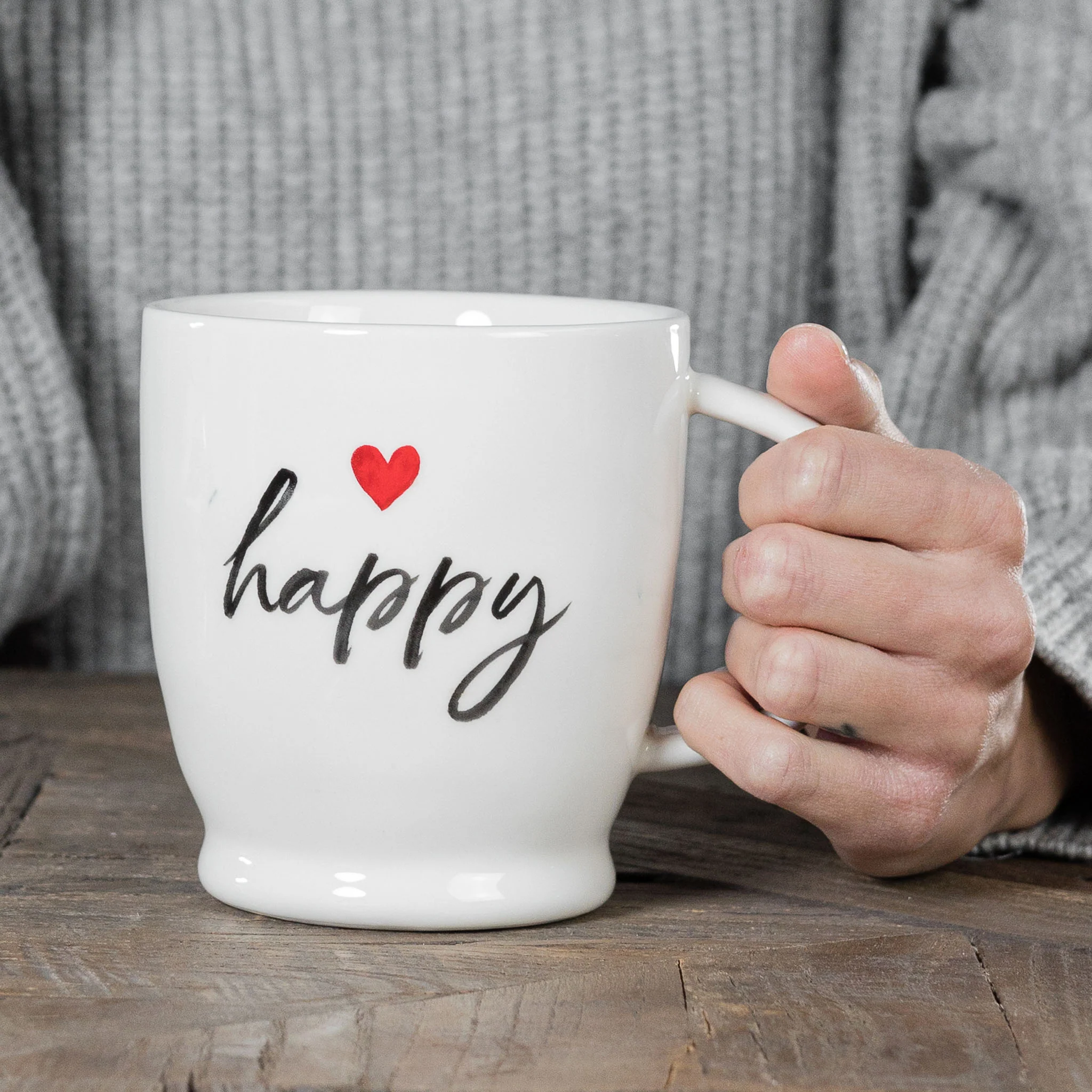 Mug bianca Happy con cuore Mug bianca Happy con cuore