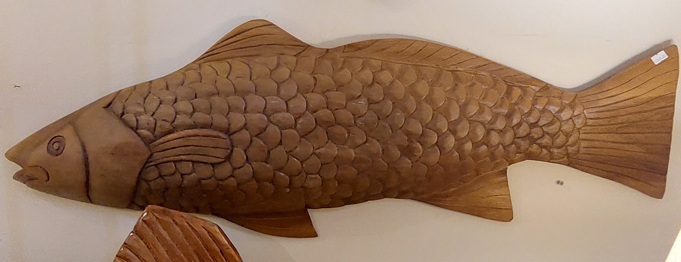 Scultura pesce in legno di Acacia massello da appendere
