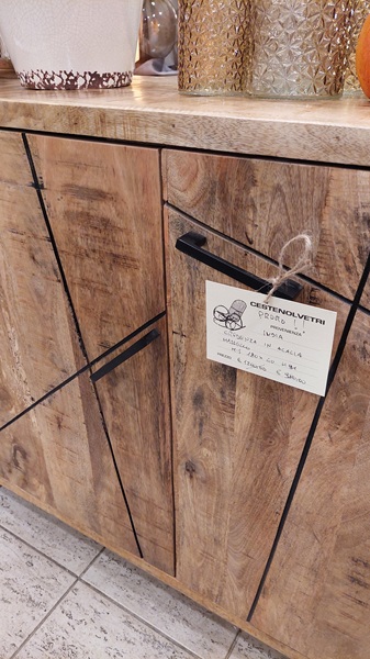 Credenza 4 ante in legno di Acacia
